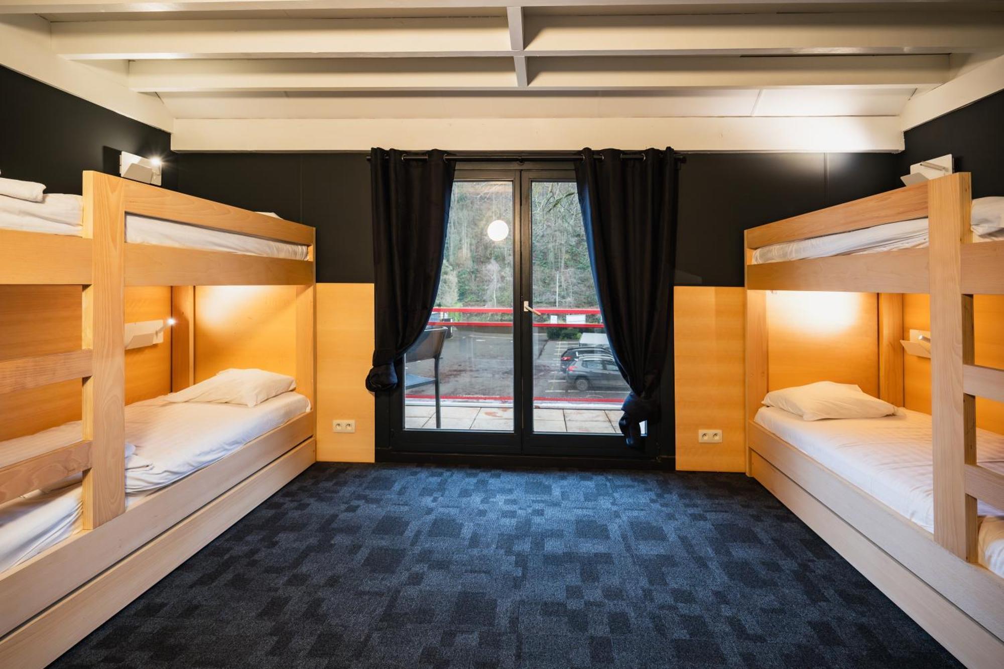 דינאן Hotel Aquatel מראה חיצוני תמונה